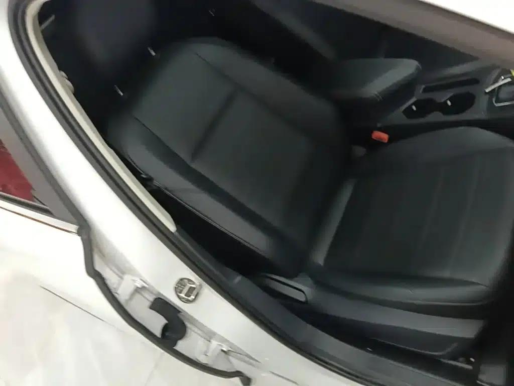 2021 Volkswagen Lavida 1.5L Automatic Comfort Edition — миниатюра 25
