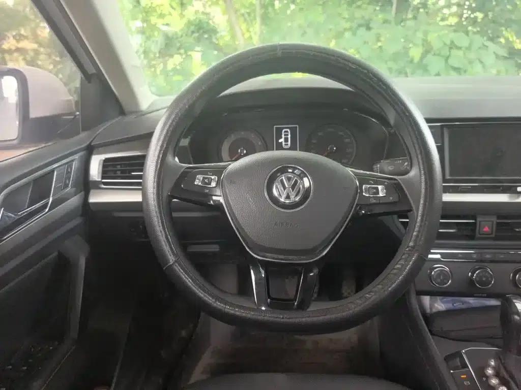 2019 Volkswagen Lavida 1.5L Automatic Comfort Edition (China VI Emission Standard) — миниатюра 3