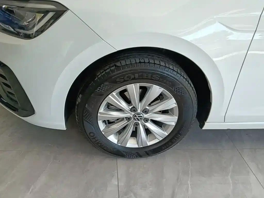 2023 Volkswagen Lavida New Elite 1.5L Automatic New Elite Edition — миниатюра 23