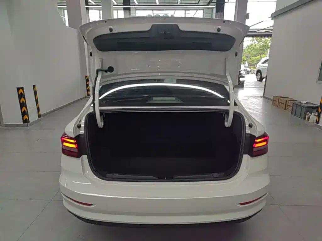 2021 Volkswagen Lavida 1.5L Automatic Fashion Edition — миниатюра 19