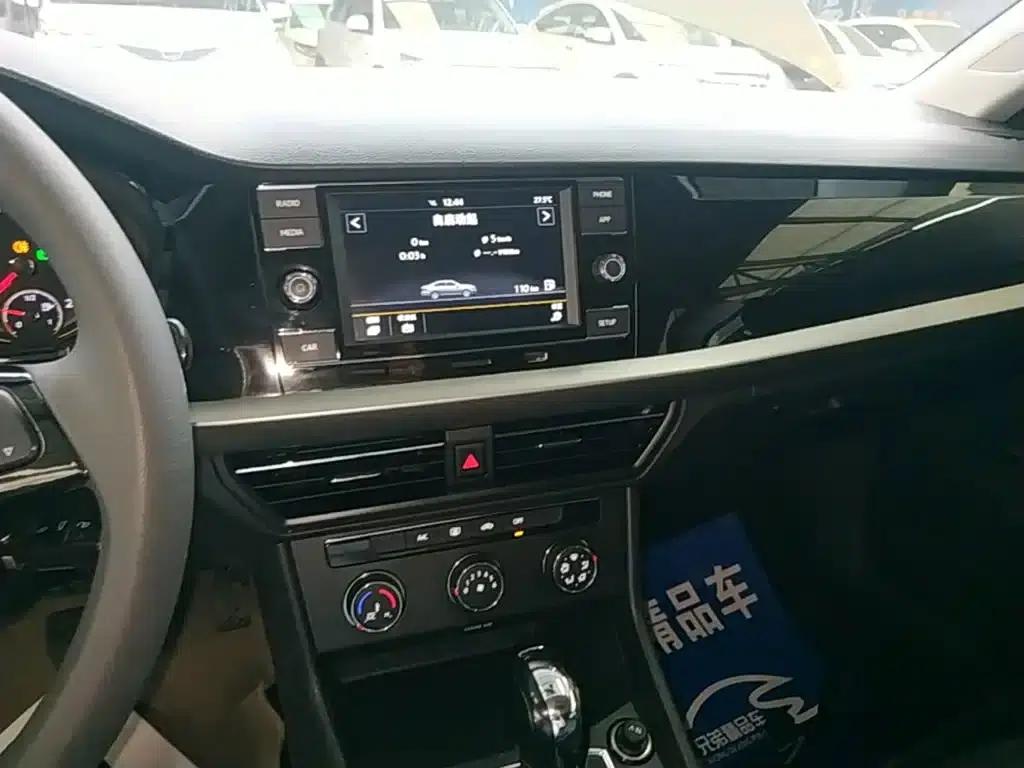 2019 Volkswagen Lavida 1.5L Automatic Comfort Edition (China VI Emission Standard) — миниатюра 13