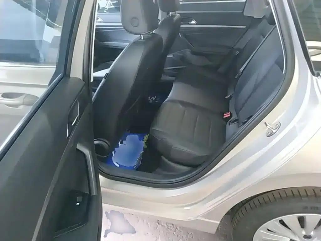 2019 Volkswagen Lavida 1.5L Automatic Comfort Edition (China VI Emission Standard) — миниатюра 17