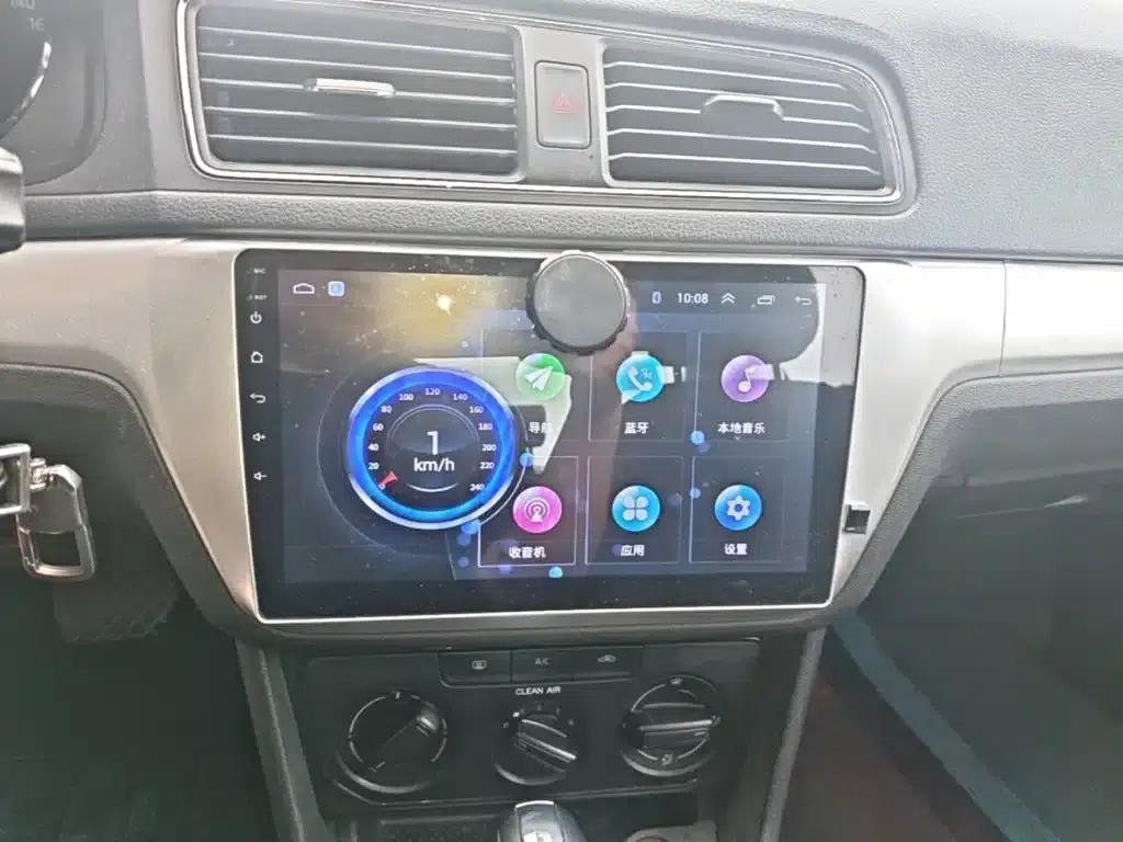 2017 Volkswagen Lavida 1.6L Automatic Fashion Edition — миниатюра 13