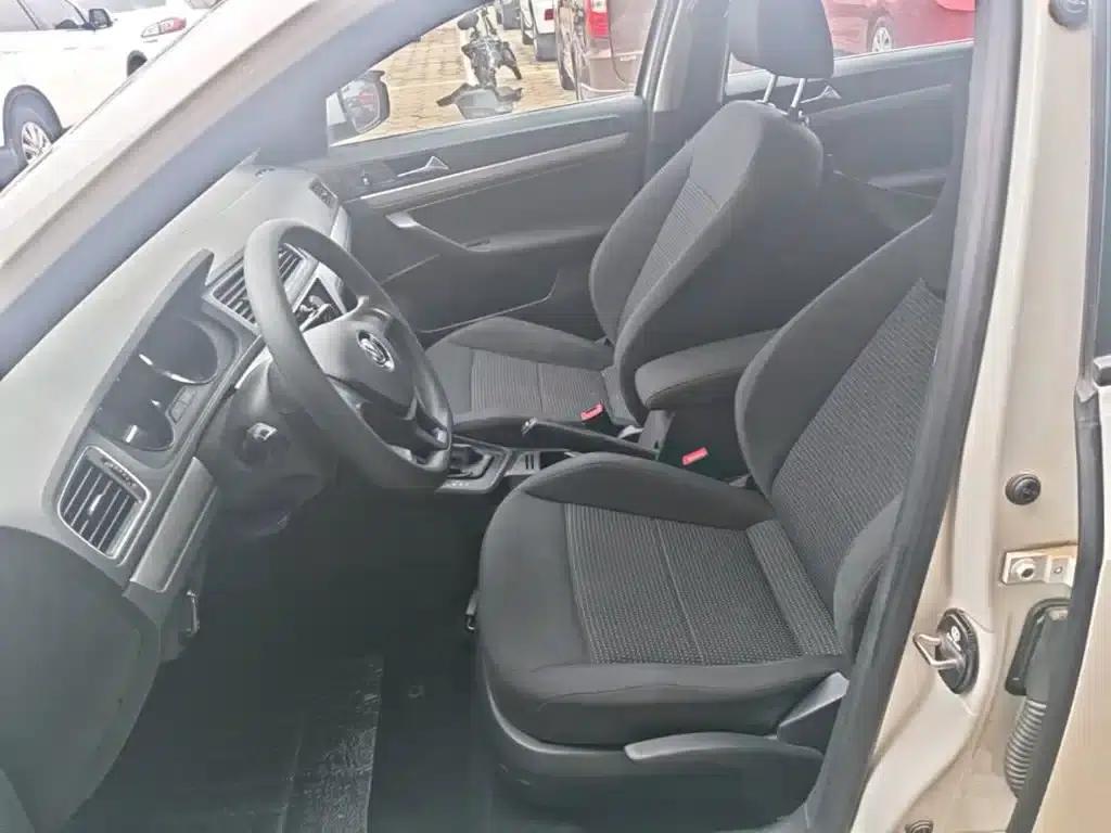 2017 Volkswagen Lavida 1.6L Automatic Fashion Edition — миниатюра 15