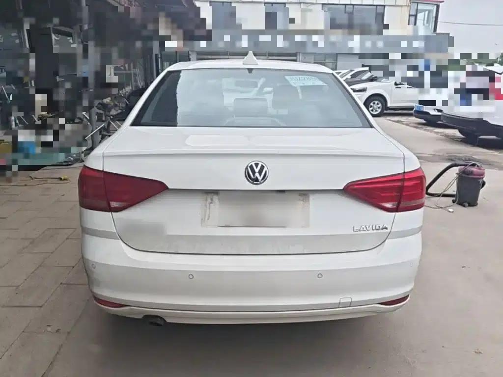 2017 Volkswagen Lavida 1.6L Automatic Fashion Edition — миниатюра 6