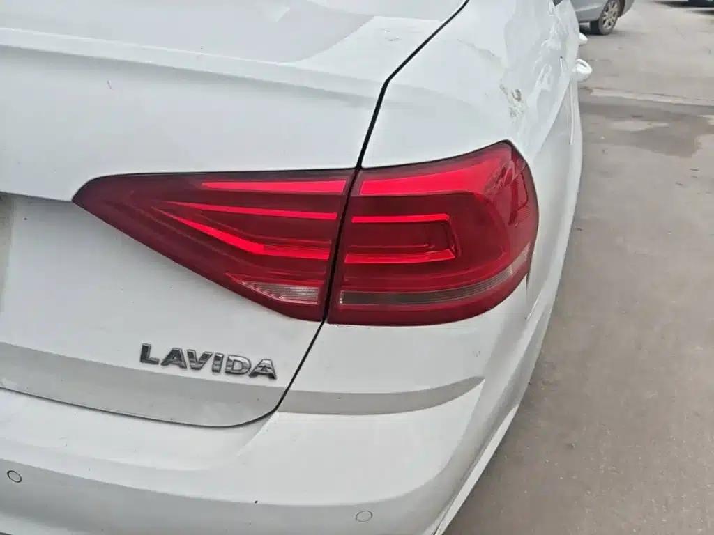 2017 Volkswagen Lavida 1.6L Automatic Fashion Edition — миниатюра 8