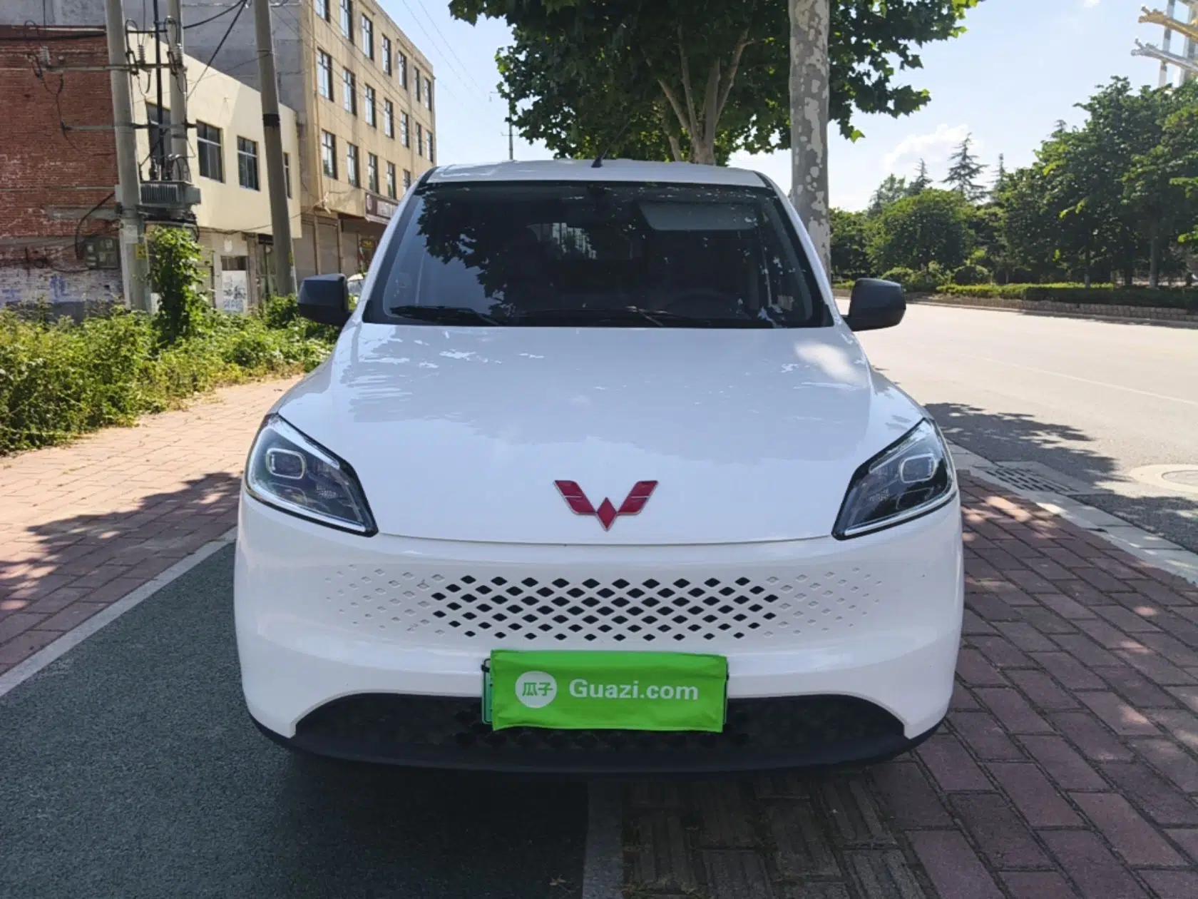 Wuling Hongguang New Energy 2025 Extended-Range Hybrid 50KM Comfort Version — миниатюра 2