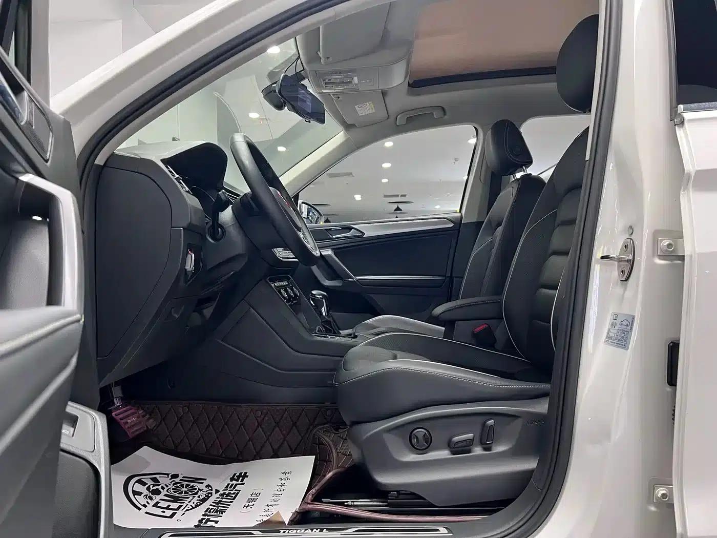 Tiguan L 2018 330TSI Automatic 2WD Flagship Edition — миниатюра 16