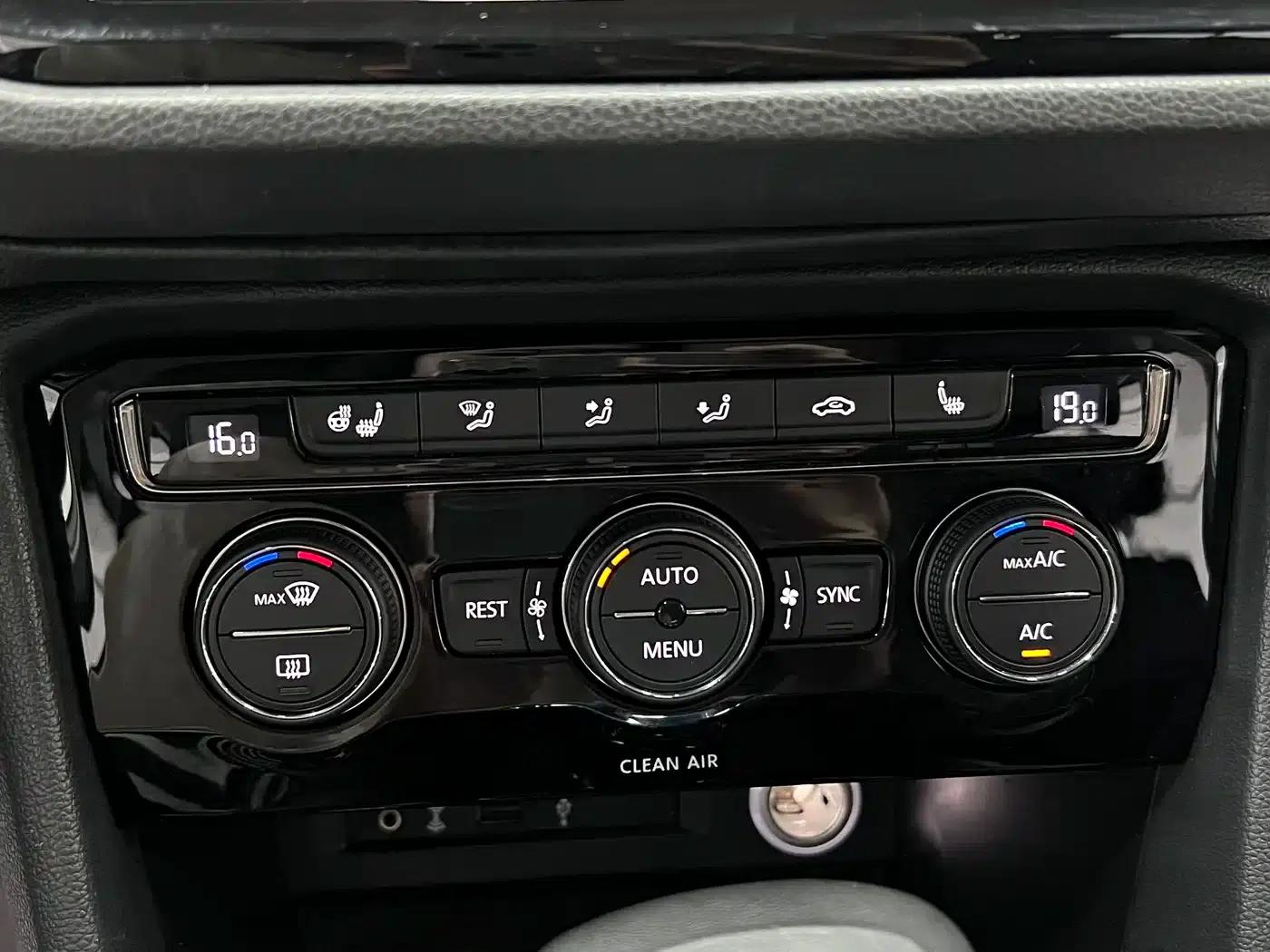 Tiguan L 2018 330TSI Automatic 2WD Flagship Edition — миниатюра 19