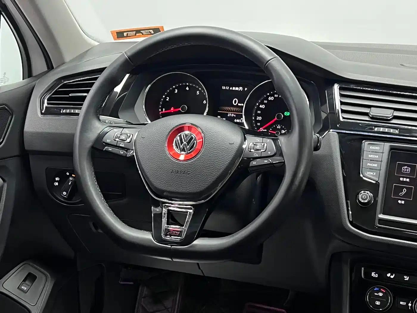 Tiguan L 2018 330TSI Automatic 2WD Flagship Edition — миниатюра 27
