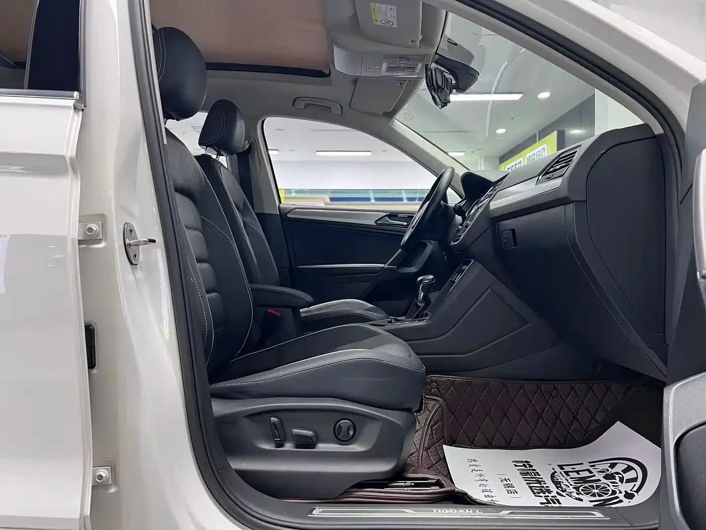 Tiguan L 2018 330TSI Automatic 2WD Flagship Edition — миниатюра 34