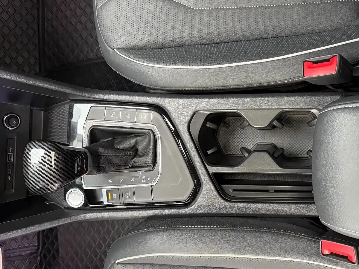Tiguan L 2024 330TSI Automatic 2WD R-Line Premium Edition — миниатюра 10