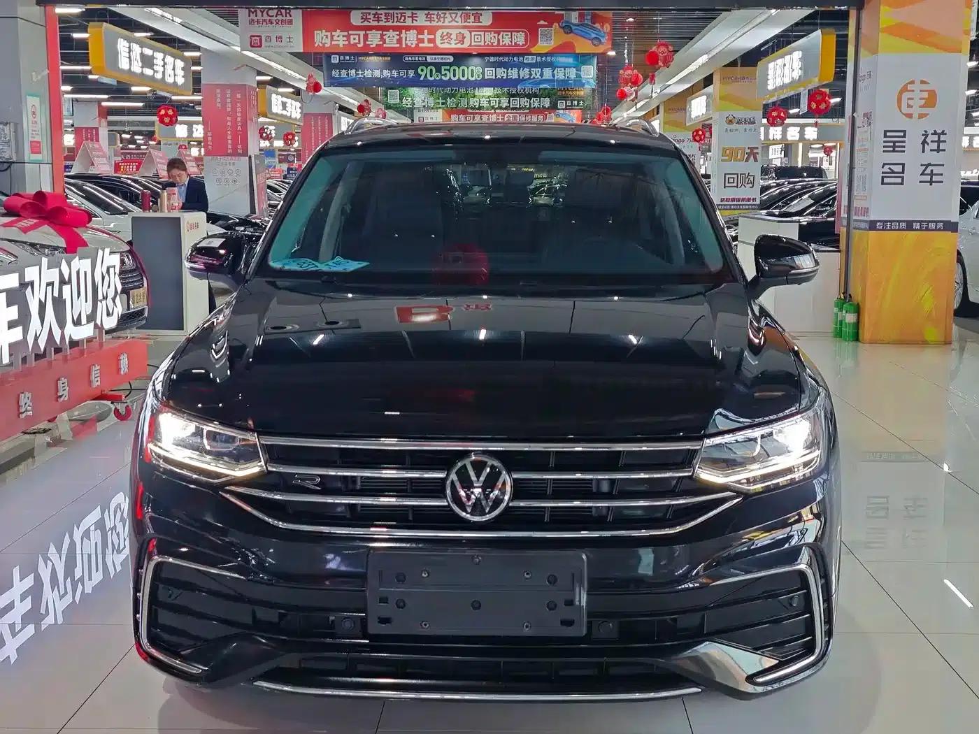 Tiguan L 2023 330TSI Automatic 2WD R-Line Premium Edition — миниатюра 2