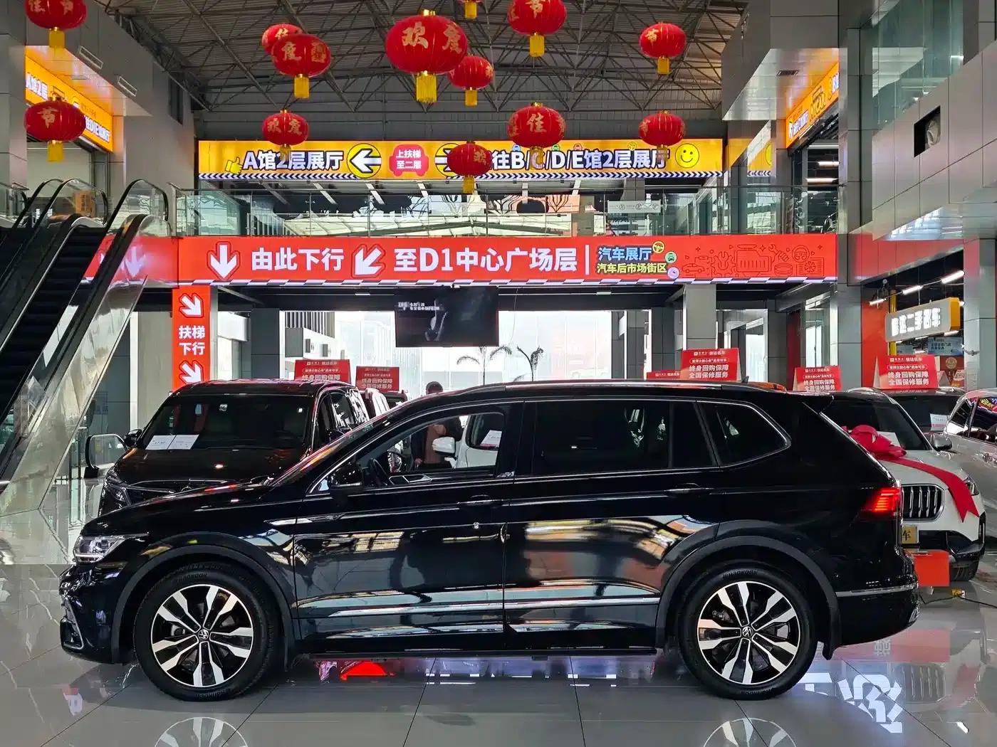 Tiguan L 2023 330TSI Automatic 2WD R-Line Premium Edition — миниатюра 14