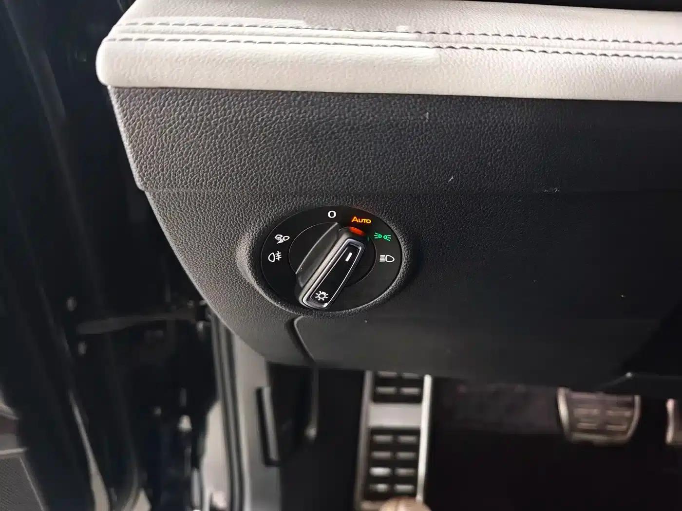 Tiguan L 2023 330TSI Automatic 2WD R-Line Premium Edition — миниатюра 6