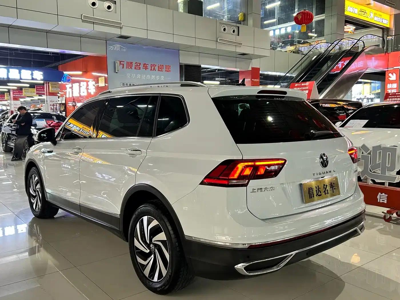Tiguan L 2023 300TSI Automatic 2WD Smart Edition — миниатюра 13