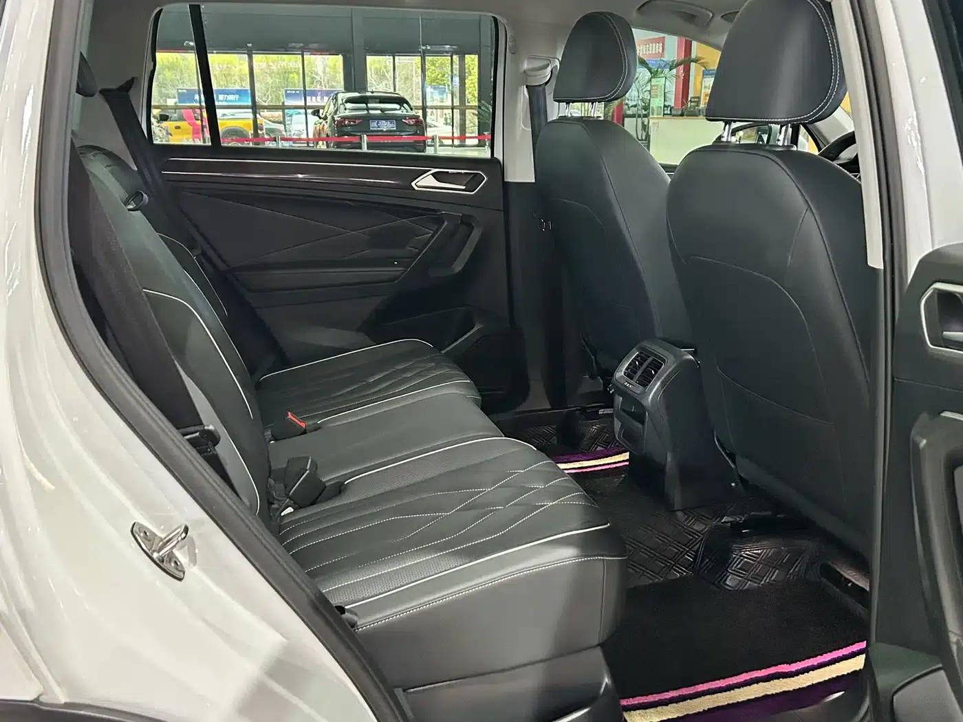 Tiguan L 2023 300TSI Automatic 2WD Smart Edition — миниатюра 16