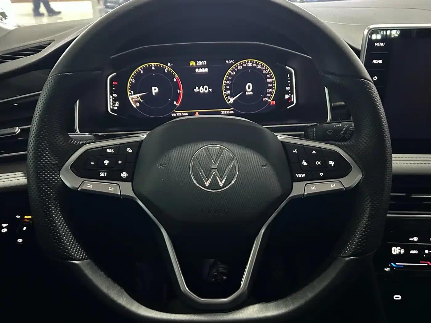 Tiguan L 2023 300TSI Automatic 2WD Smart Edition — миниатюра 7