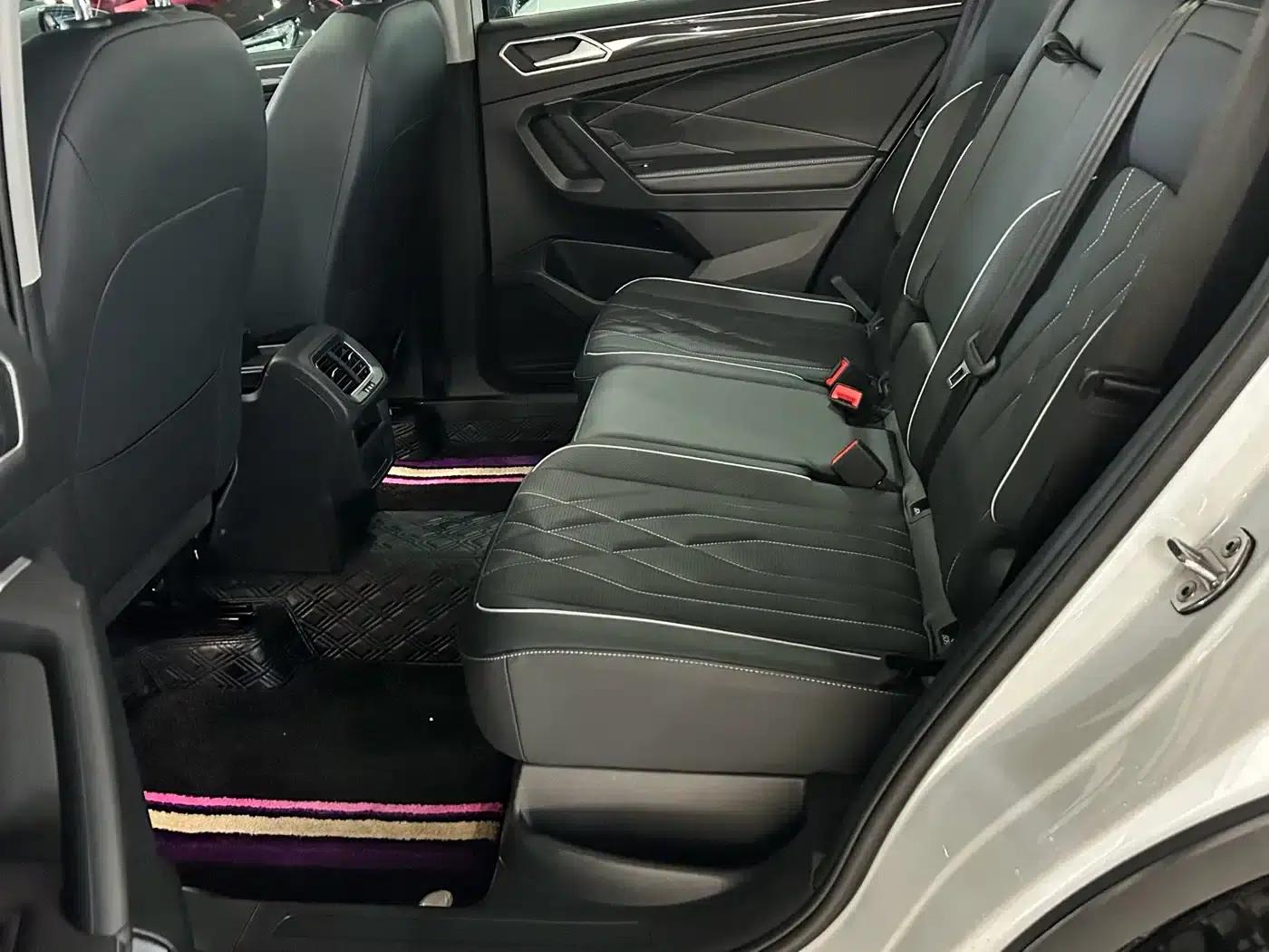 Tiguan L 2023 300TSI Automatic 2WD Smart Edition — миниатюра 9