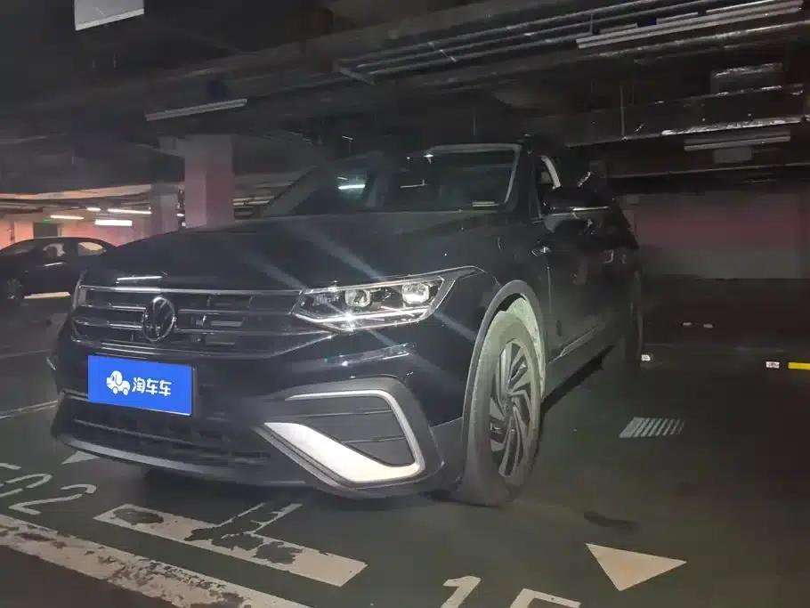 Tiguan L 2023 Facelift 330TSI Automatic 2WD Smart Edition — миниатюра 1