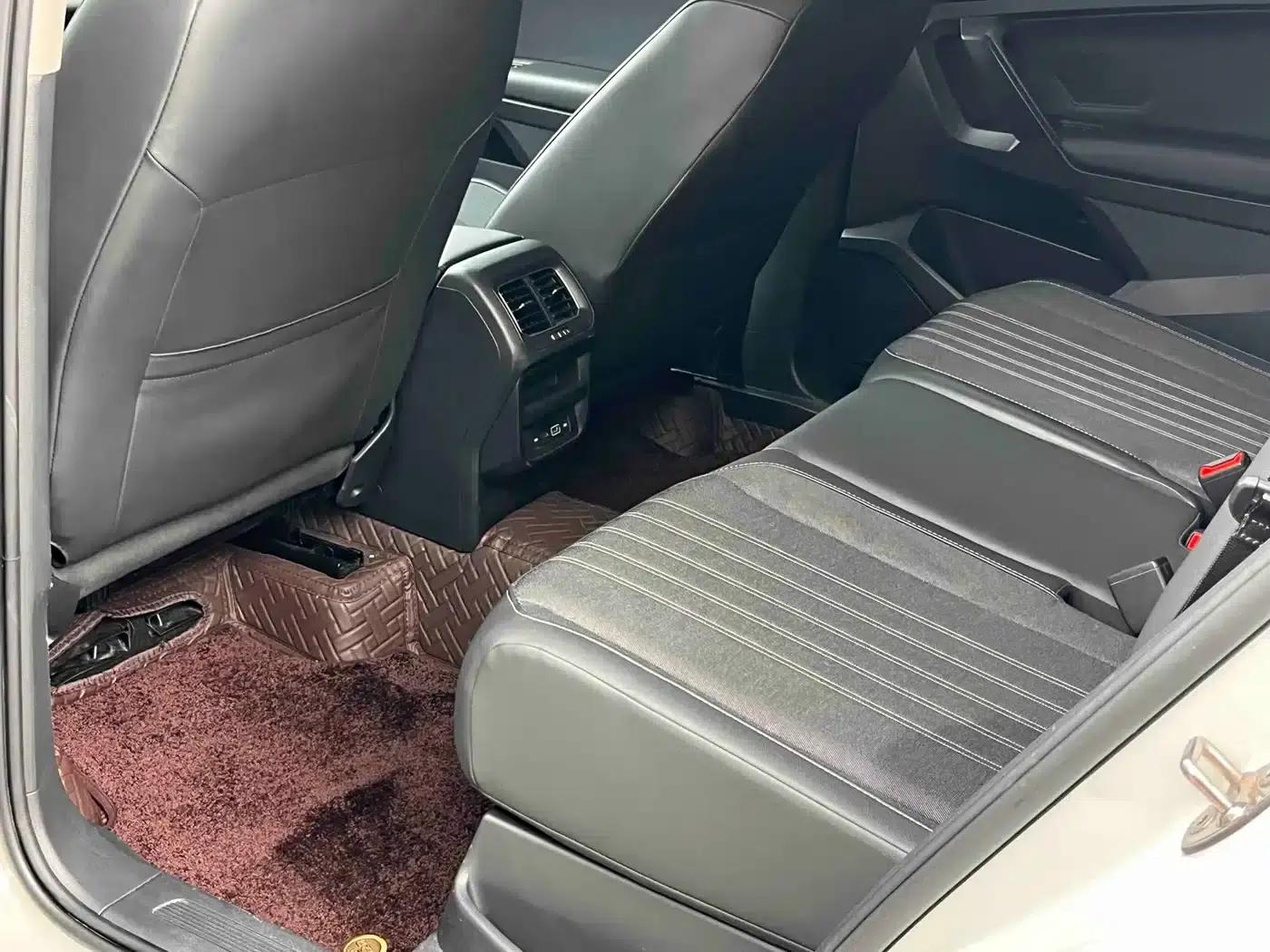 Tiguan L 2022 330TSI Automatic 2WD Comfort Edition — миниатюра 15
