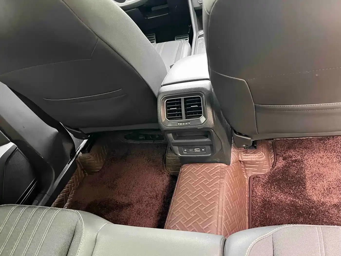 Tiguan L 2022 330TSI Automatic 2WD Comfort Edition — миниатюра 20