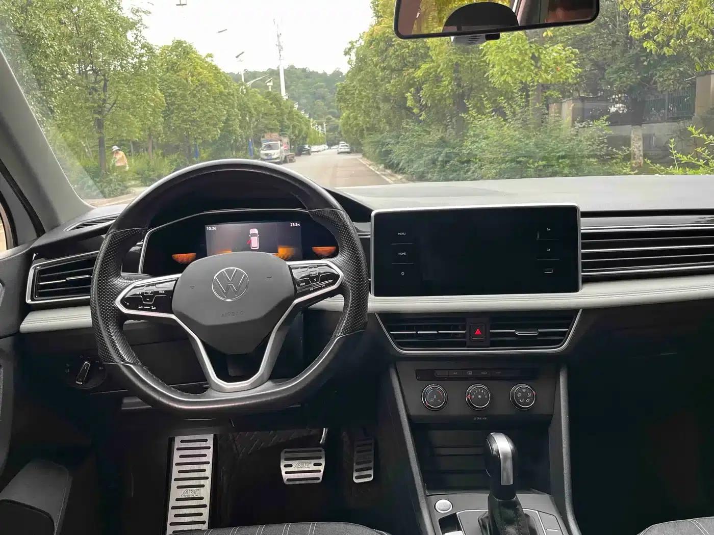 Tiguan L 2022 330TSI Automatic 2WD Comfort Edition — миниатюра 23
