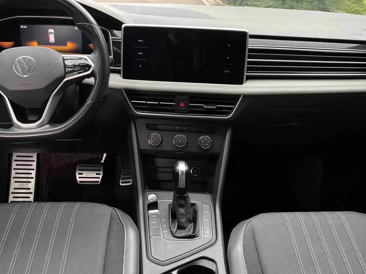 Tiguan L 2022 330TSI Automatic 2WD Comfort Edition — миниатюра 24
