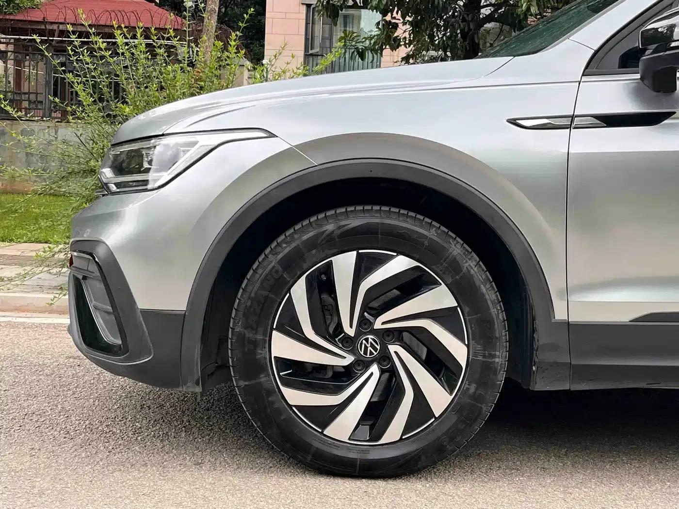 Tiguan L 2022 330TSI Automatic 2WD Comfort Edition — миниатюра 6