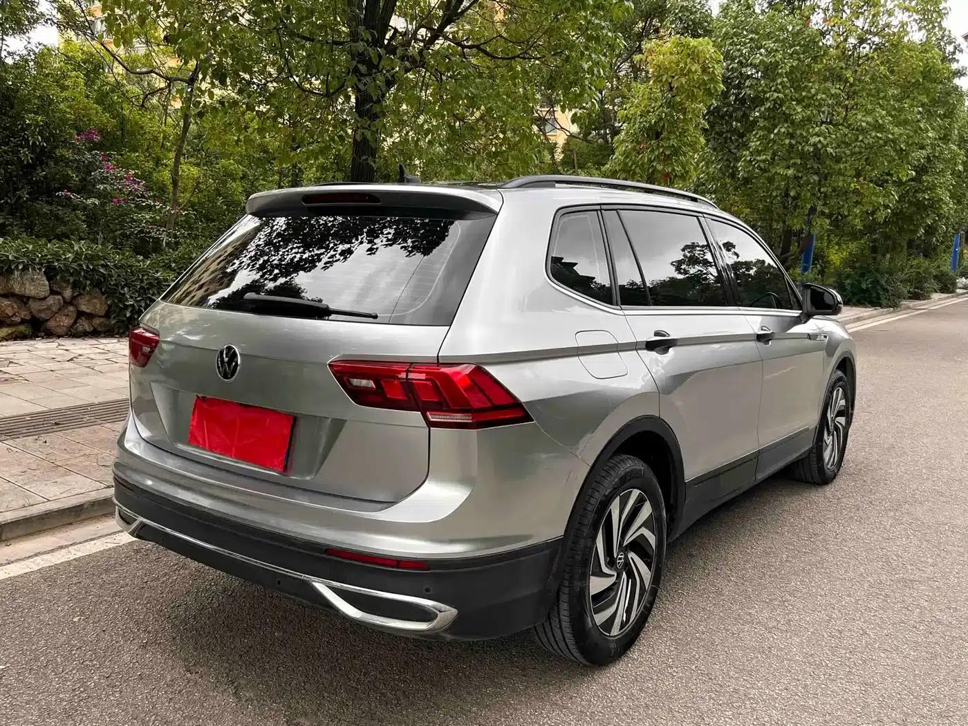 Tiguan L 2022 330TSI Automatic 2WD Comfort Edition — миниатюра 7
