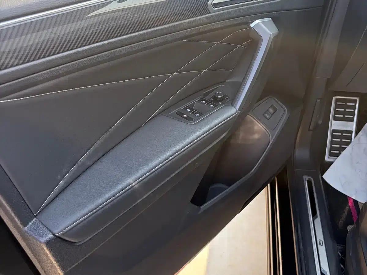 Tiguan L 2024 330TSI Automatic 2WD R-Line Premium Edition — миниатюра 11