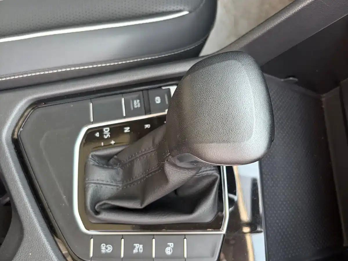 Tiguan L 2024 330TSI Automatic 2WD R-Line Premium Edition — миниатюра 8