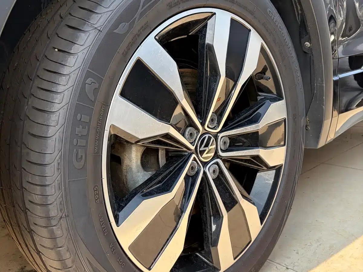 Tiguan L 2024 330TSI Automatic 2WD R-Line Premium Edition — миниатюра 10