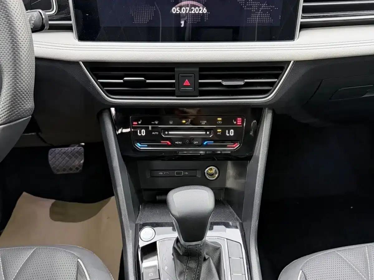 Tiguan L 2023 280TSI Automatic 2WD Trendy Limited Edition — миниатюра 13