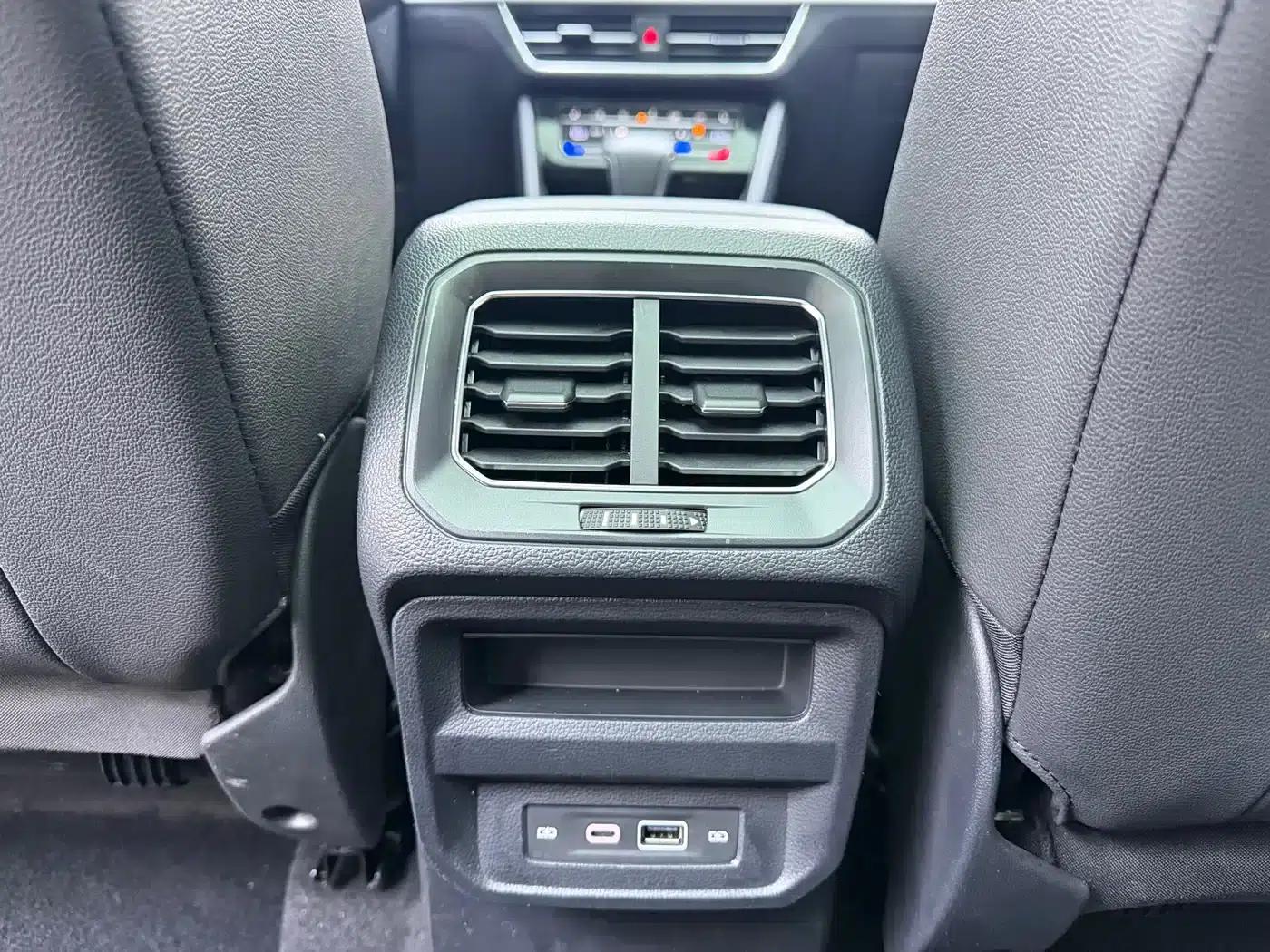 Tiguan L 2023 280TSI Automatic 2WD Trendy Limited Edition — миниатюра 16