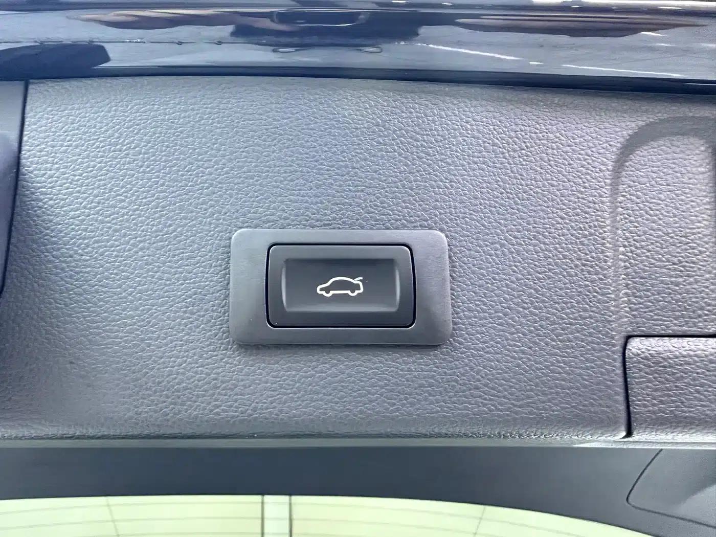 Tiguan L 2023 280TSI Automatic 2WD Trendy Limited Edition — миниатюра 20