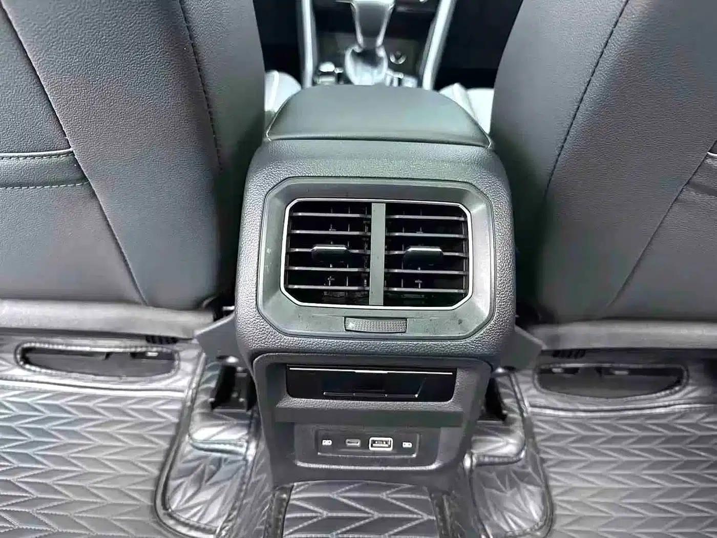 Tiguan L 2022 330TSI Automatic 2WD R-Line Premium Edition — миниатюра 7
