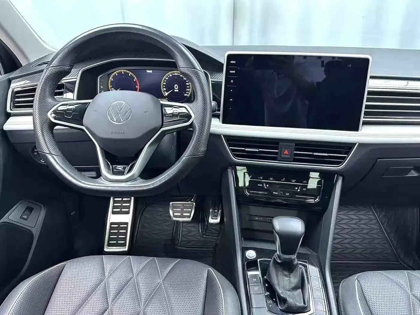 Tiguan L 2022 330TSI Automatic 2WD R-Line Premium Edition — миниатюра 8