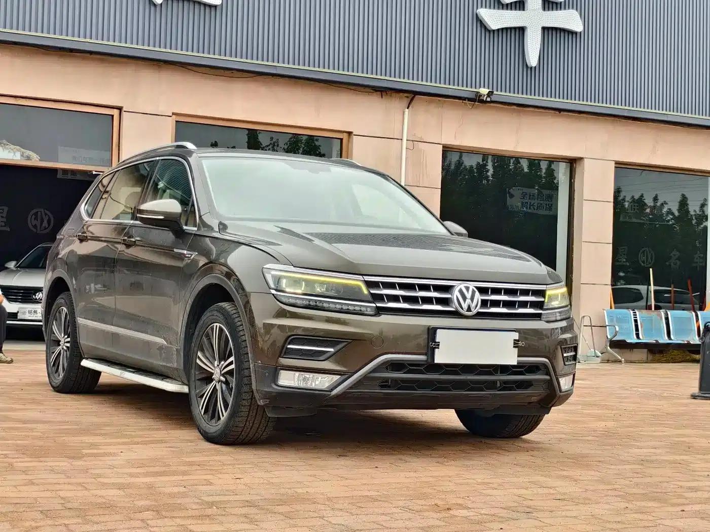 Tiguan L 2017 380TSI Automatic 4WD Luxury Edition — миниатюра 3