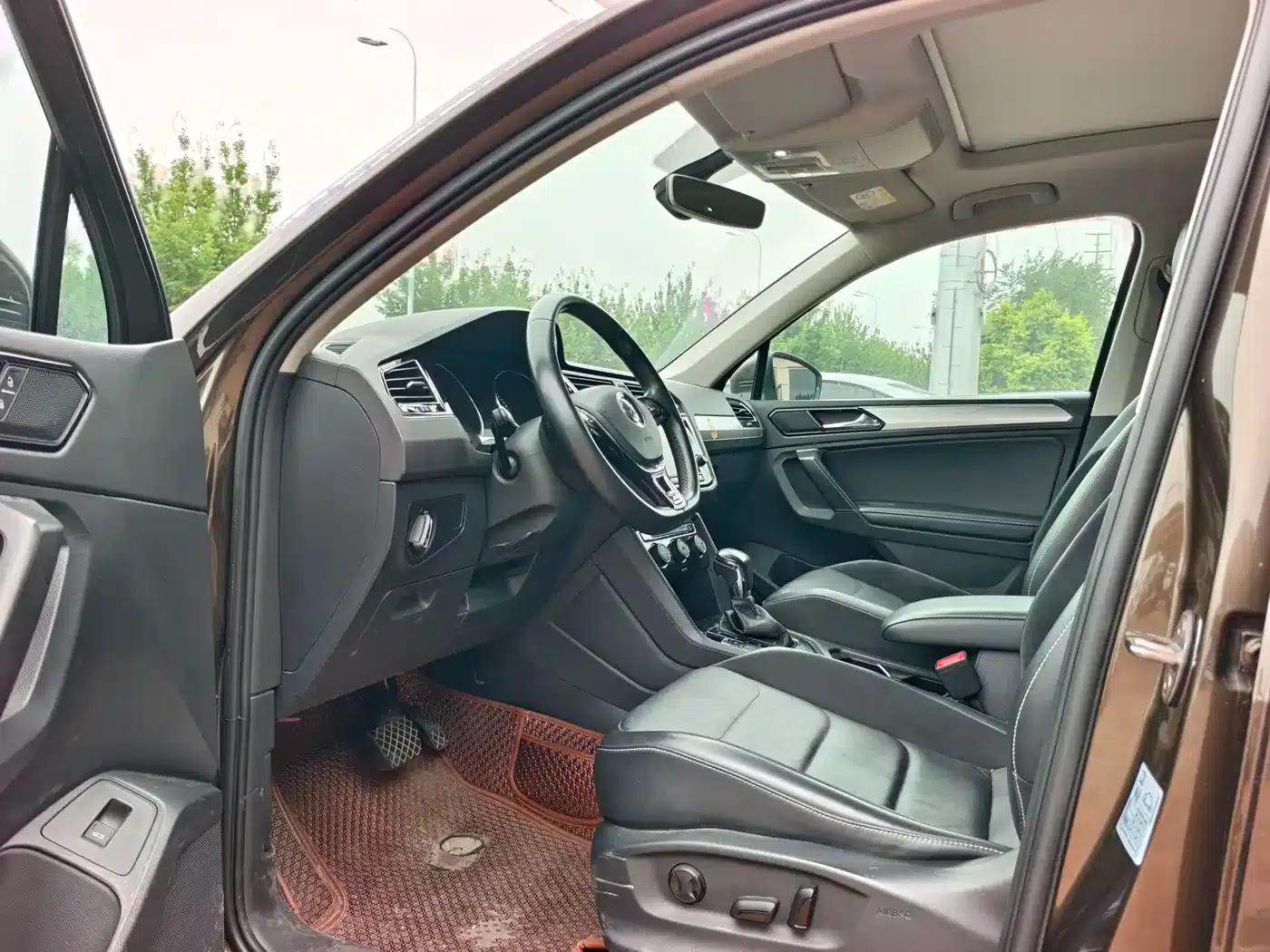 Tiguan L 2017 380TSI Automatic 4WD Luxury Edition — миниатюра 4