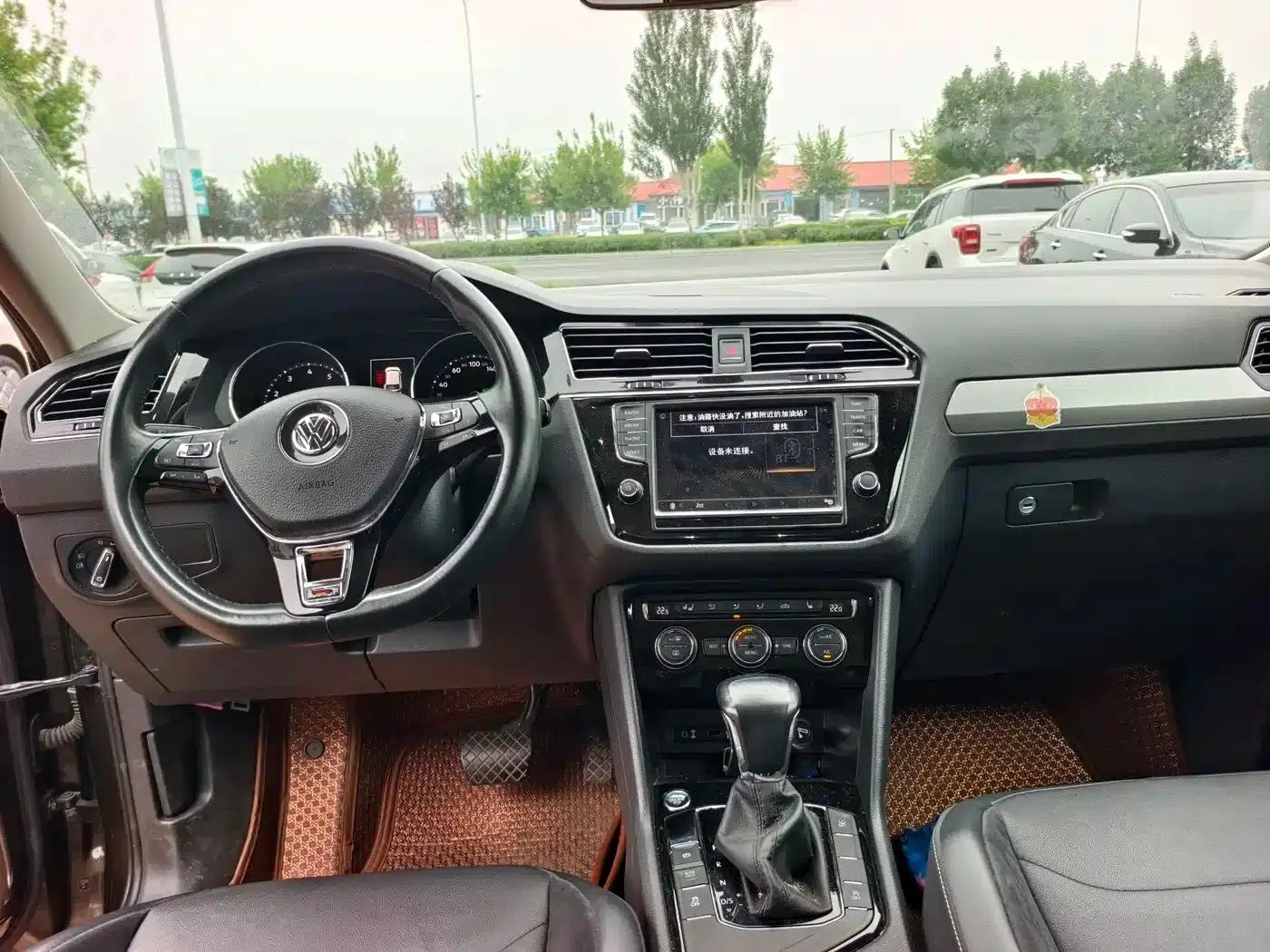 Tiguan L 2017 380TSI Automatic 4WD Luxury Edition — миниатюра 6