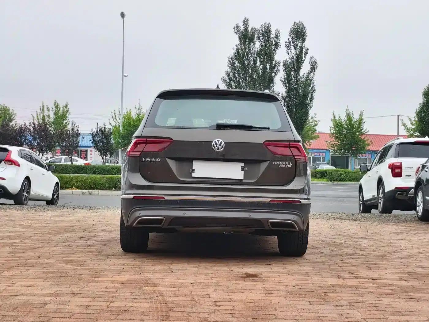 Tiguan L 2017 380TSI Automatic 4WD Luxury Edition — миниатюра 8