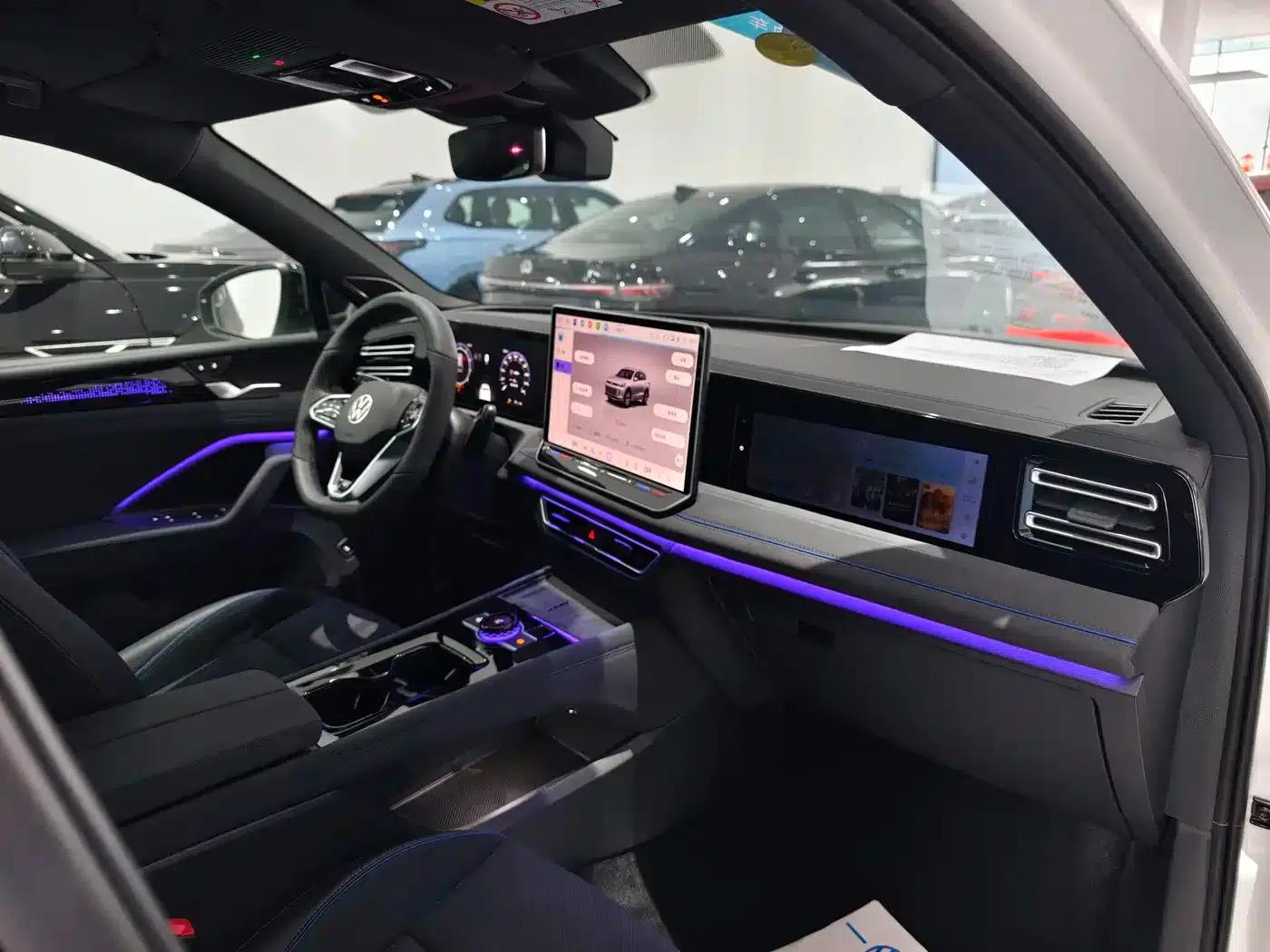 Tiguan L 2026 PRO 380TSI AWD R-Line Supreme Edition — миниатюра 9