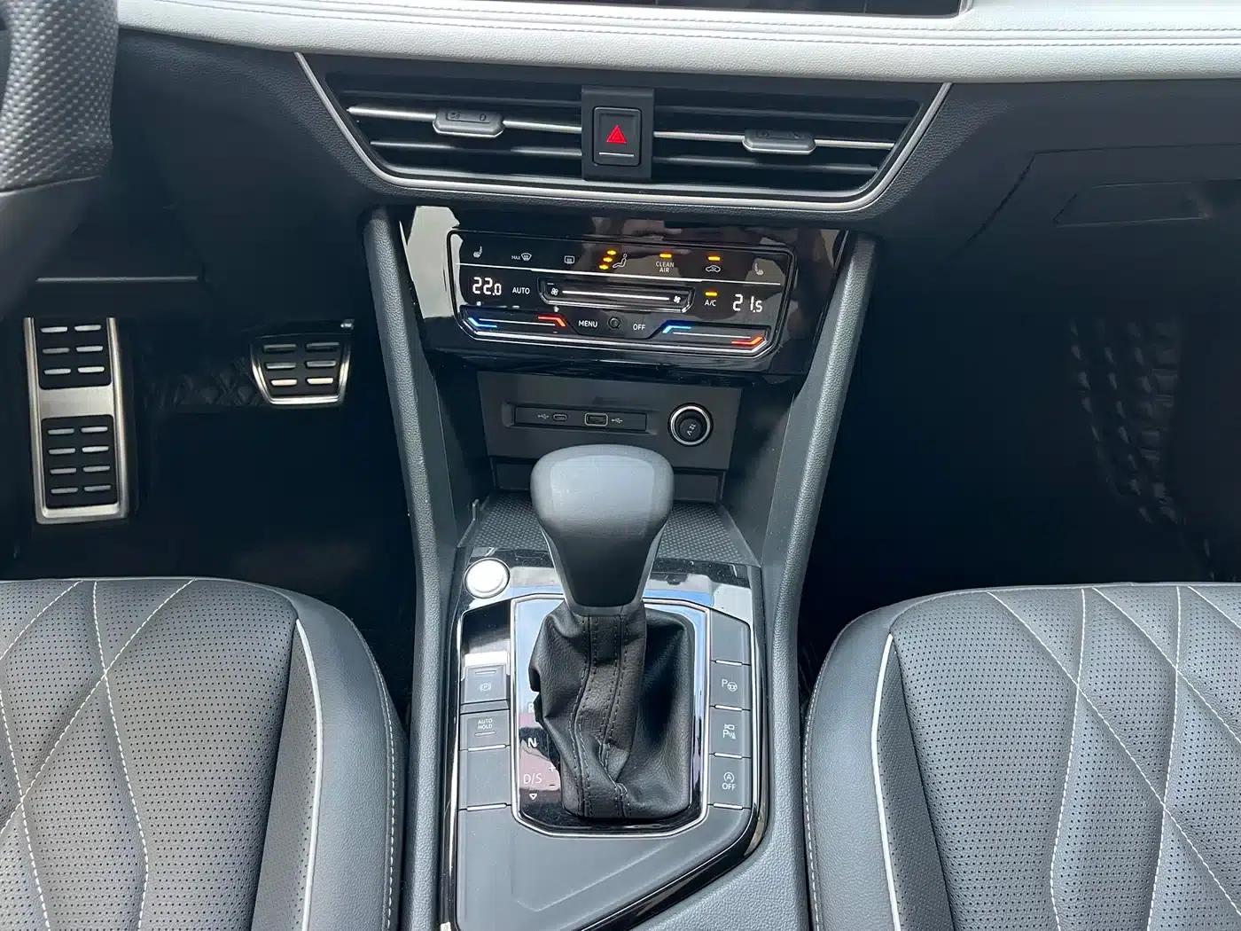 Tiguan L 2024 330TSI Automatic 2WD R-Line Premium Edition — миниатюра 11
