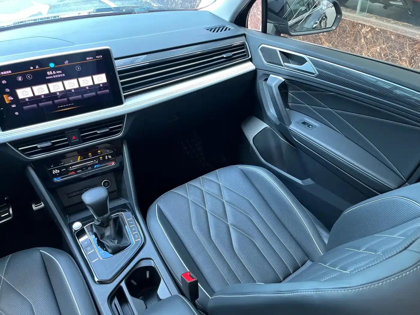 Tiguan L 2024 330TSI Automatic 2WD R-Line Premium Edition — миниатюра 10