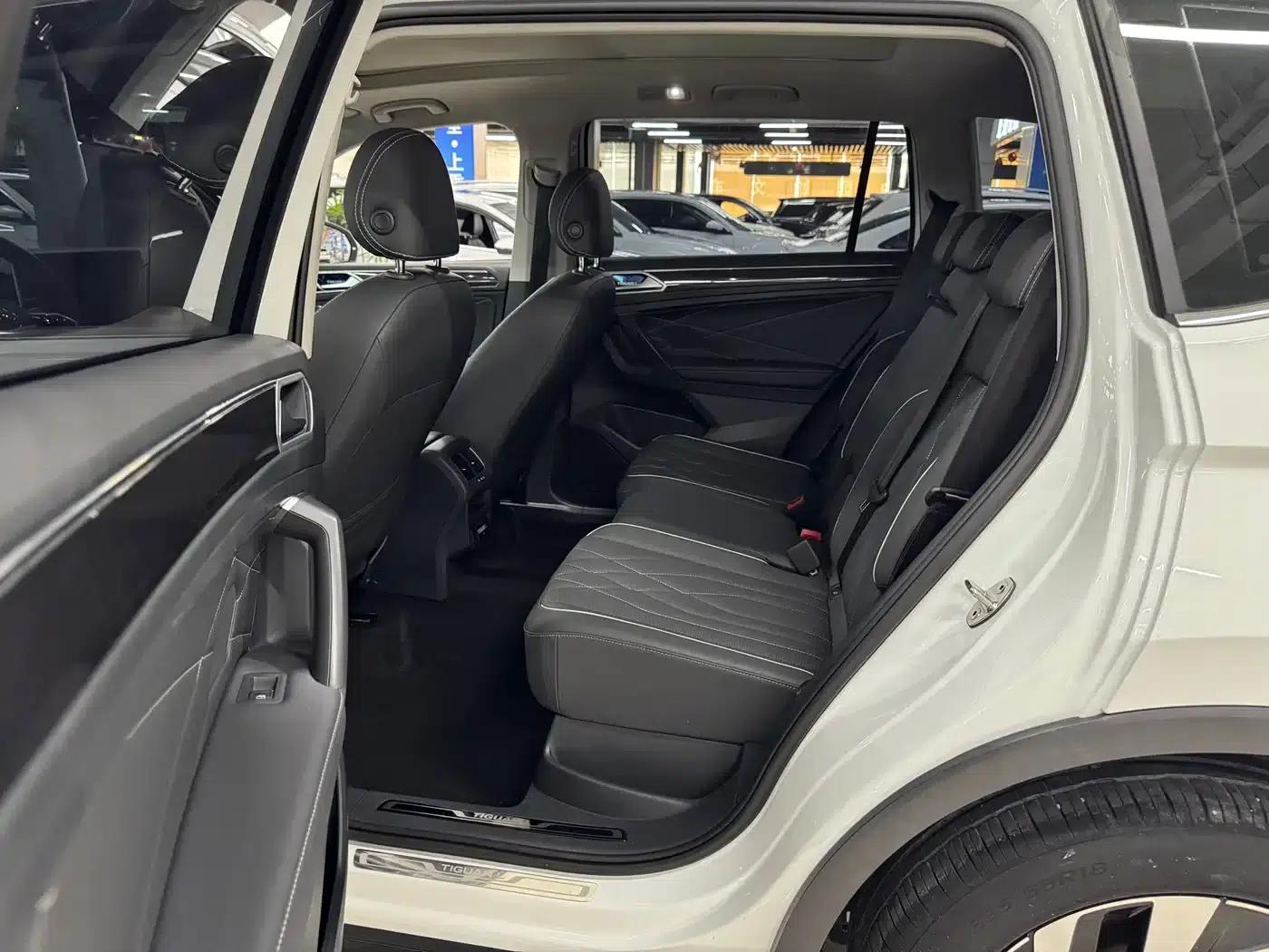 Tiguan L 2023 280TSI Automatic 2WD Trendy Limited Edition — миниатюра 6