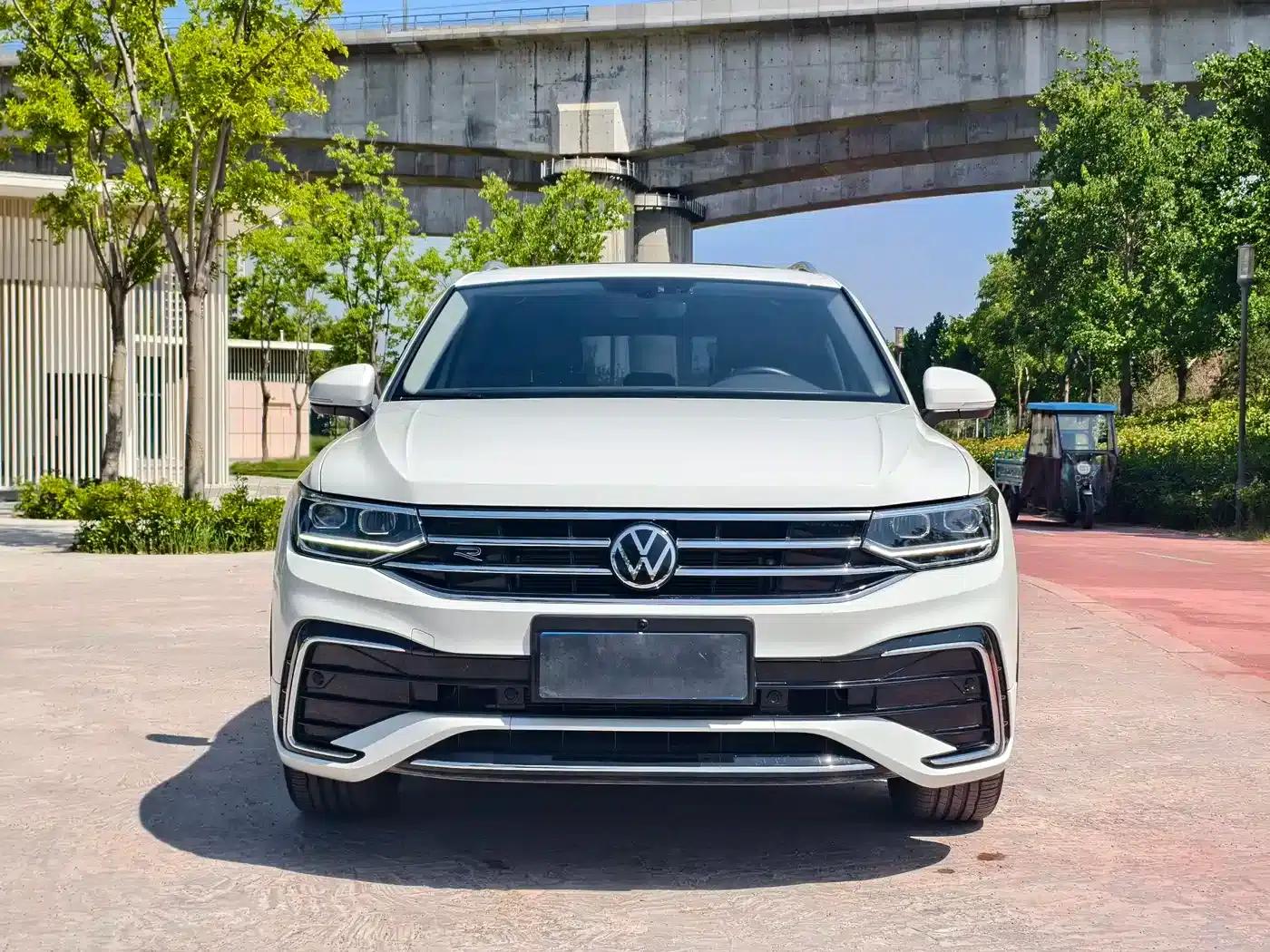 Tiguan L 2024 330TSI Automatic 2WD R-Line Premium Edition — миниатюра 2