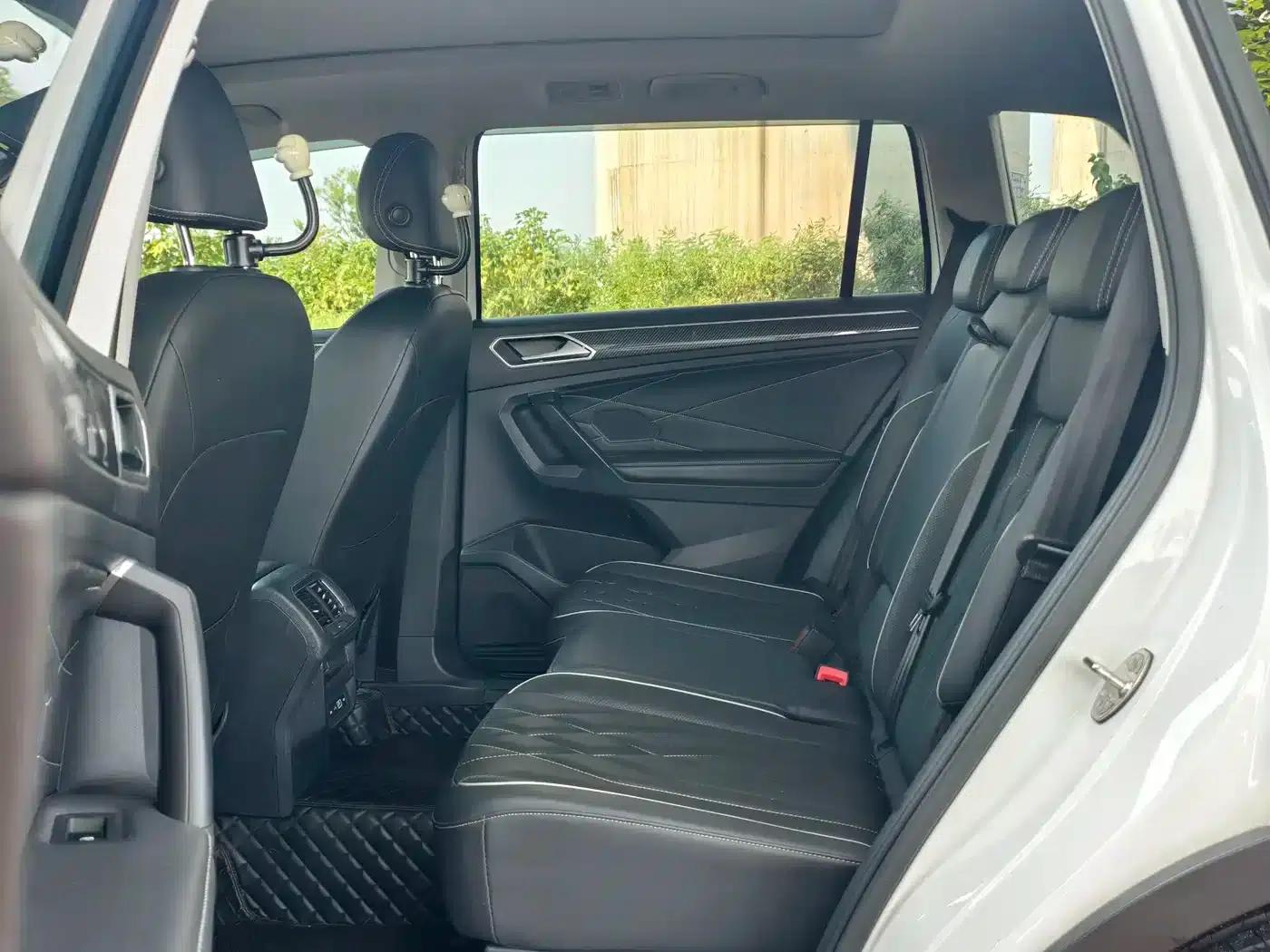 Tiguan L 2024 330TSI Automatic 2WD R-Line Premium Edition — миниатюра 8