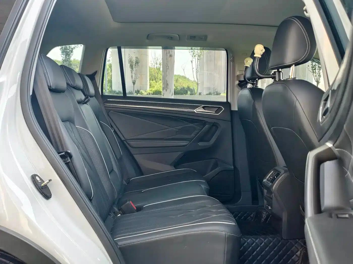 Tiguan L 2024 330TSI Automatic 2WD R-Line Premium Edition — миниатюра 9