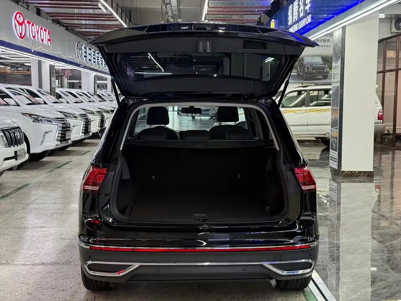 Tiguan L 2023 280TSI Automatic 2WD Trendy Limited Edition — миниатюра 5